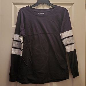 Striped Sleeve Athletic Vibe L